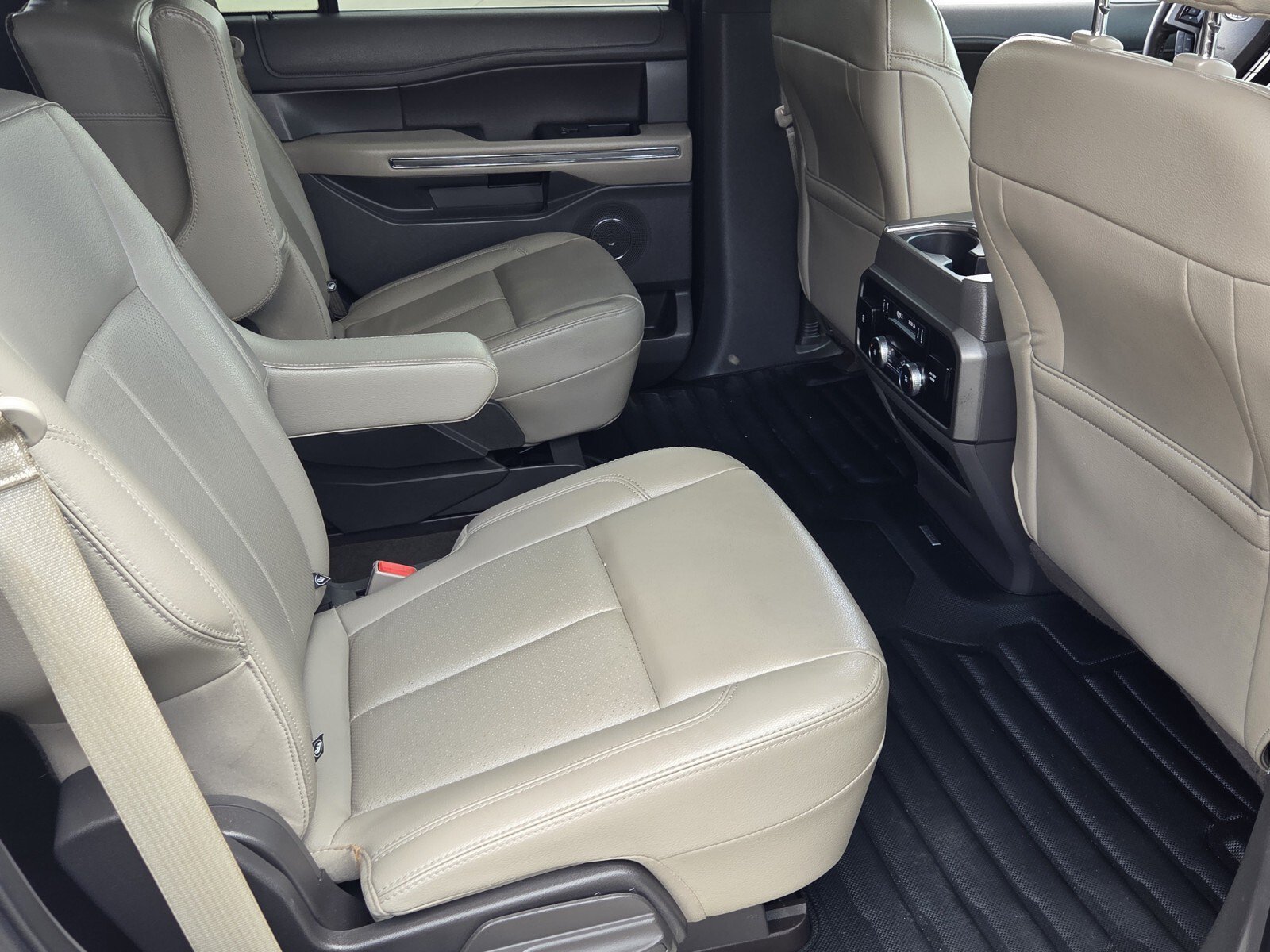 Used 2020 Oxford White Ford XLT image 10