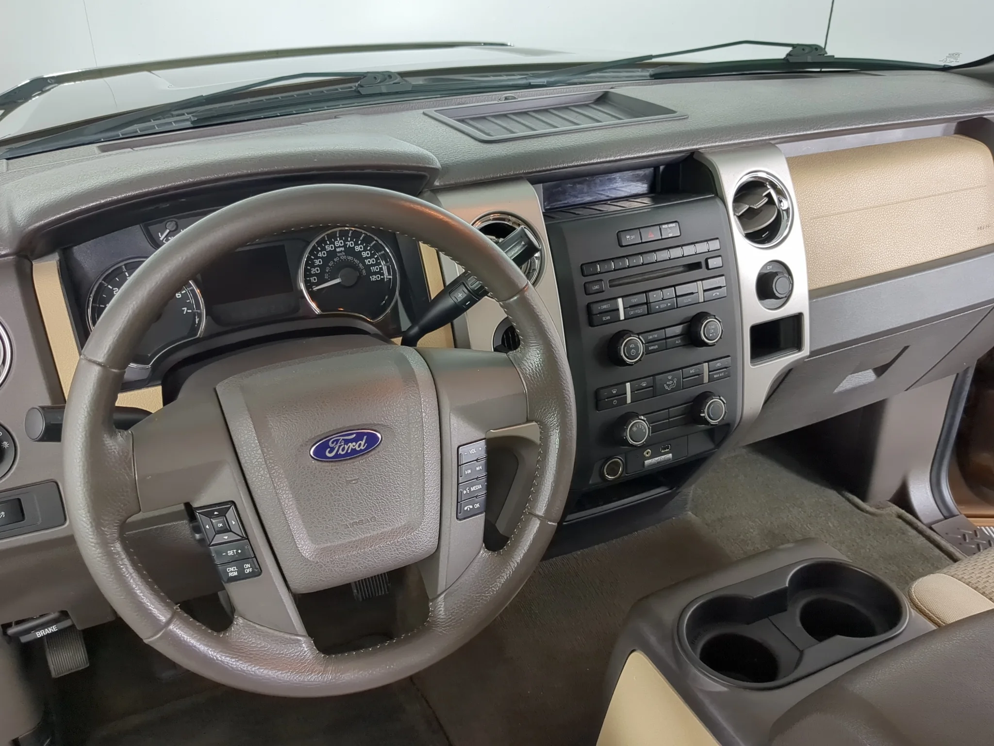 Used 2011 Golden Bronze Metallic Ford XLT image 14