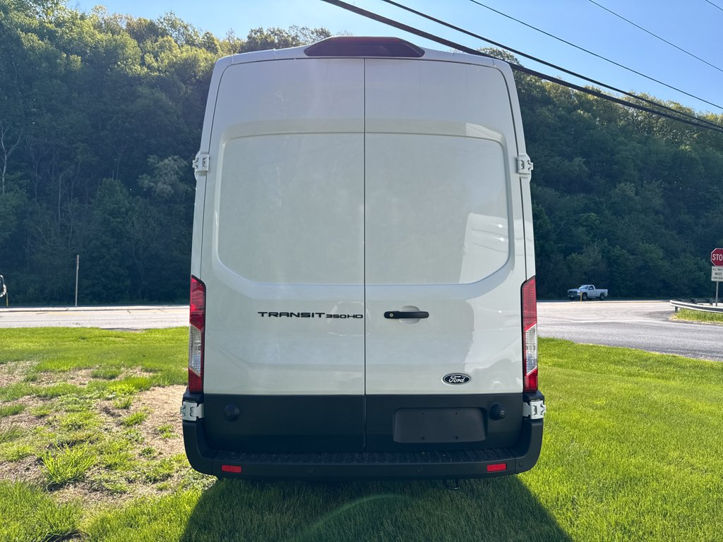 New 2026 Oxford White Ford Base w/9,950 lb. GVWR image 10