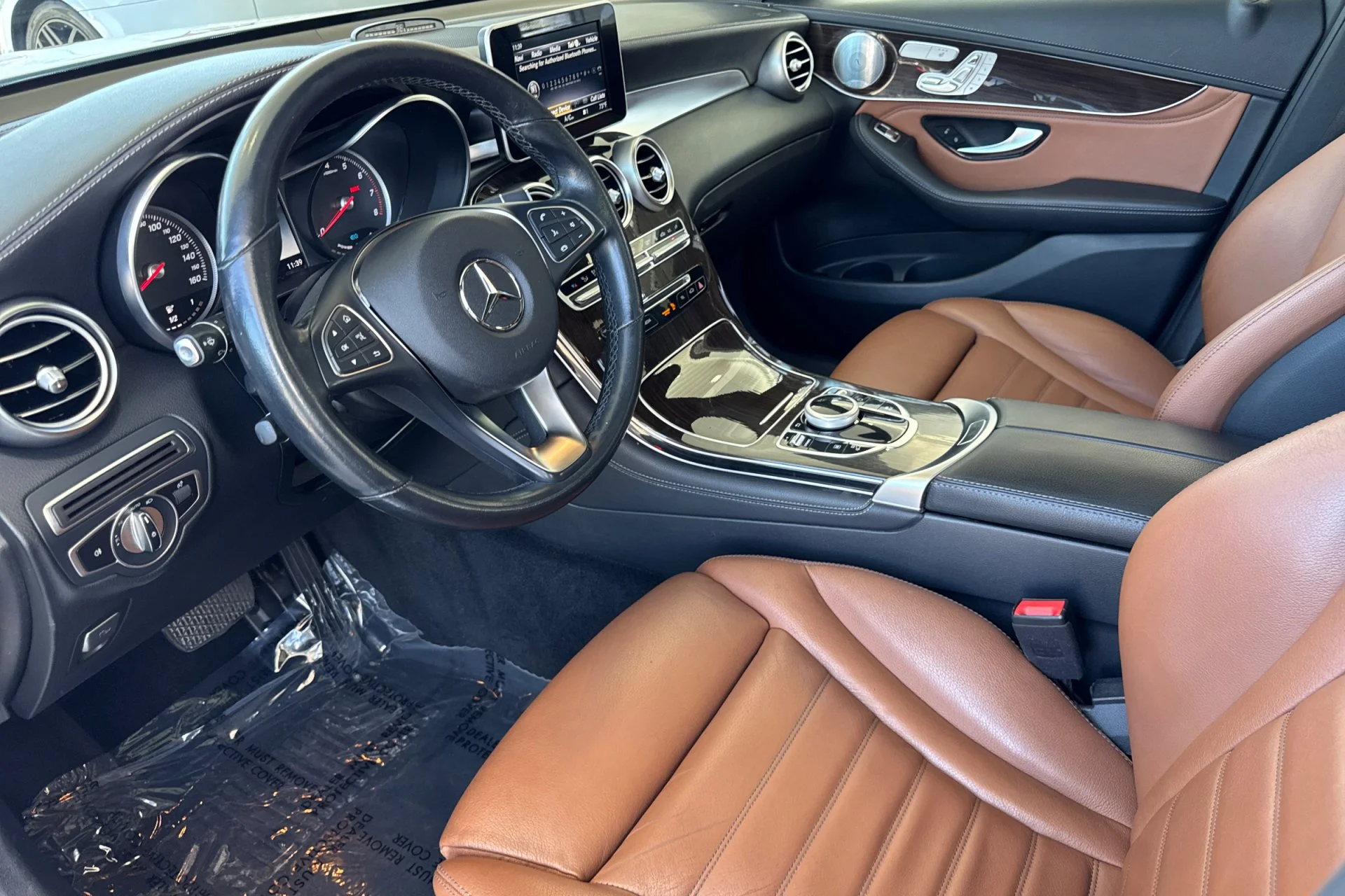 Used 2019 White Mercedes-Benz GLC 350e image 13