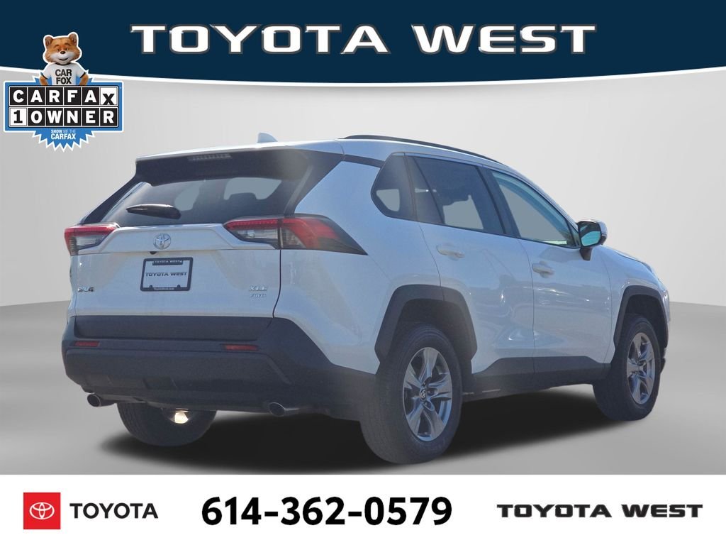 Used 2025 White Toyota XLE image 7