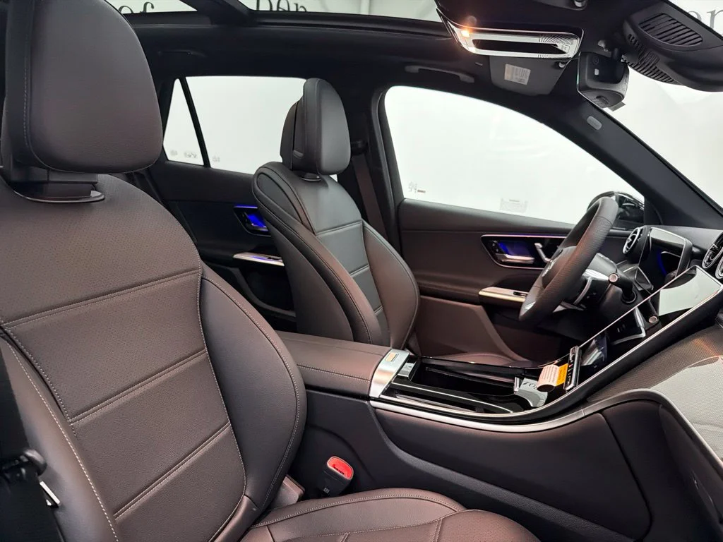 New 2027 Black Mercedes-Benz GLC 300 image 31