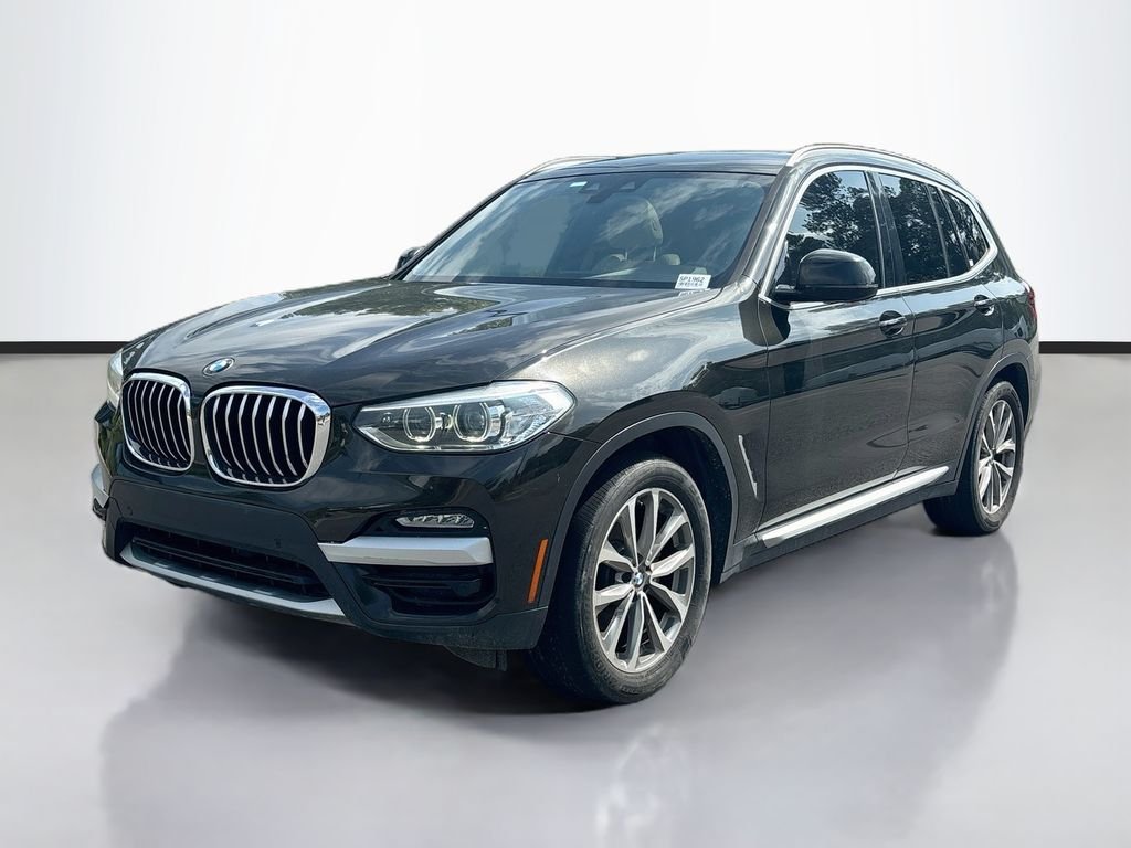 Used 2019 Green BMW sDrive30i image 3