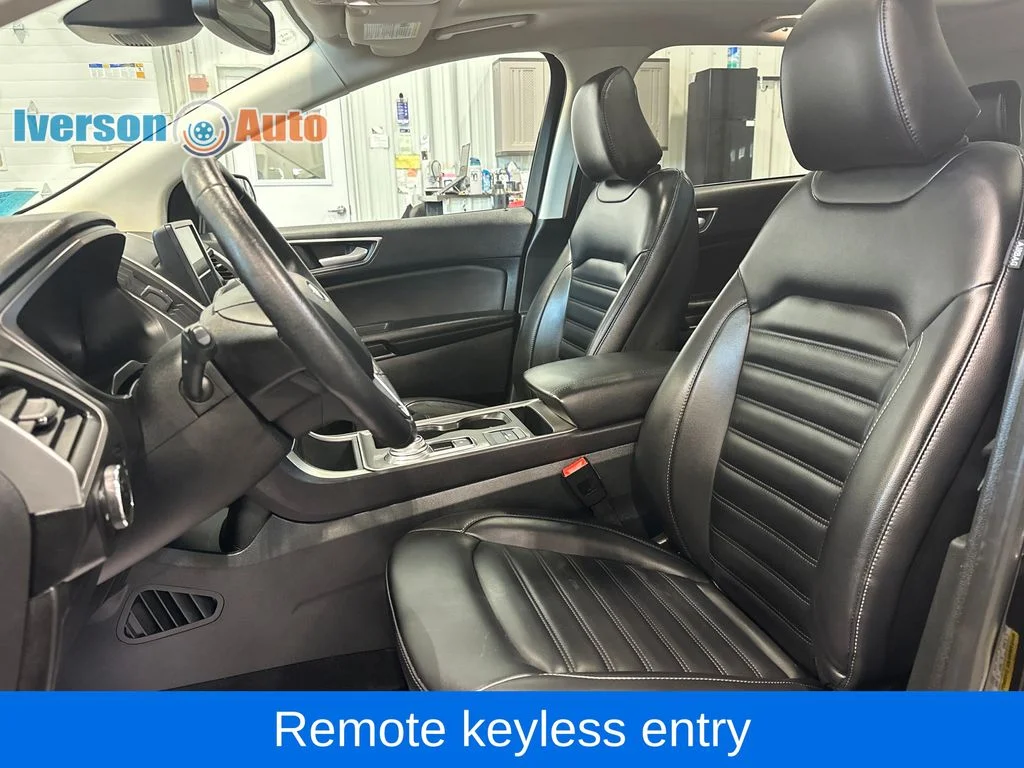Used 2024 Black Ford SEL image 17