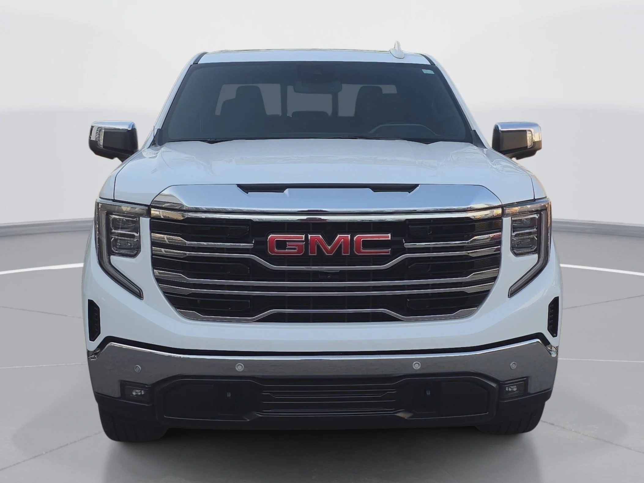 Used 2024 Summit White GMC SLT image 8