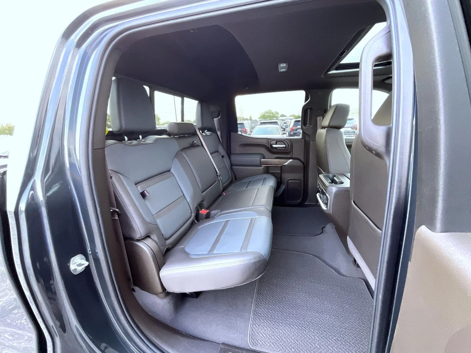 Used 2021 Green GMC Denali image 18