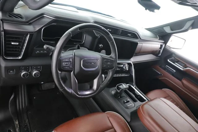 Used 2025 Black GMC Denali Ultimate image 18