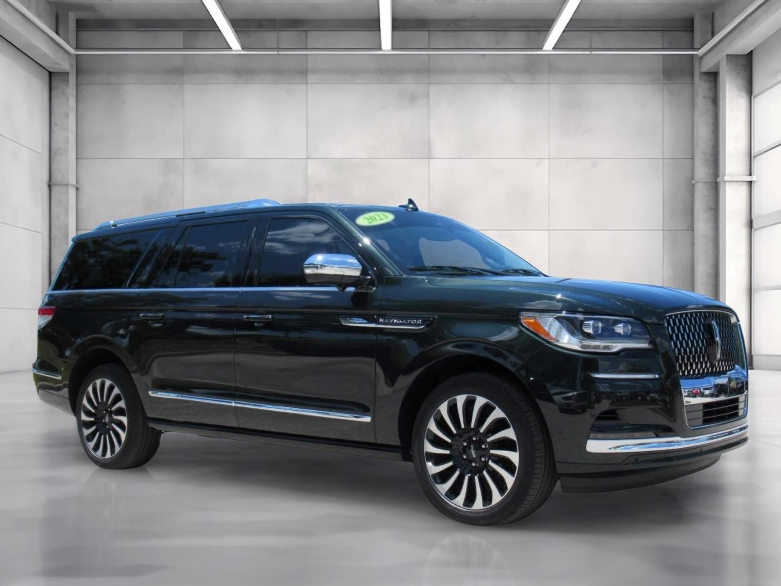 Used 2023 Green Lincoln Black Label image 1
