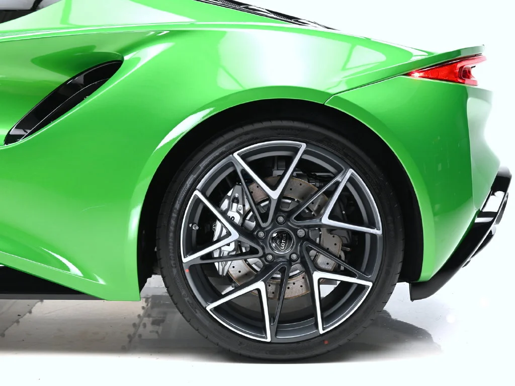 New 2027 EOS Green Lotus  image 9