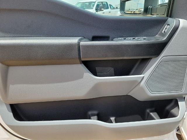 New 2026 Oxford White Ford F-350® XL image 43