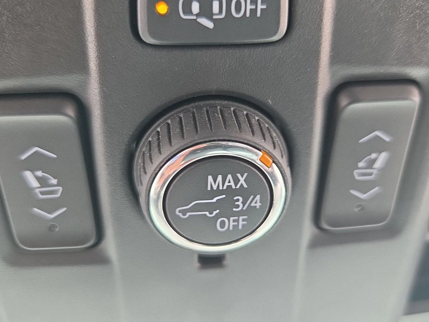 Used 2021 EMPIRE BEIGE METALLIC Chevrolet LT image 15