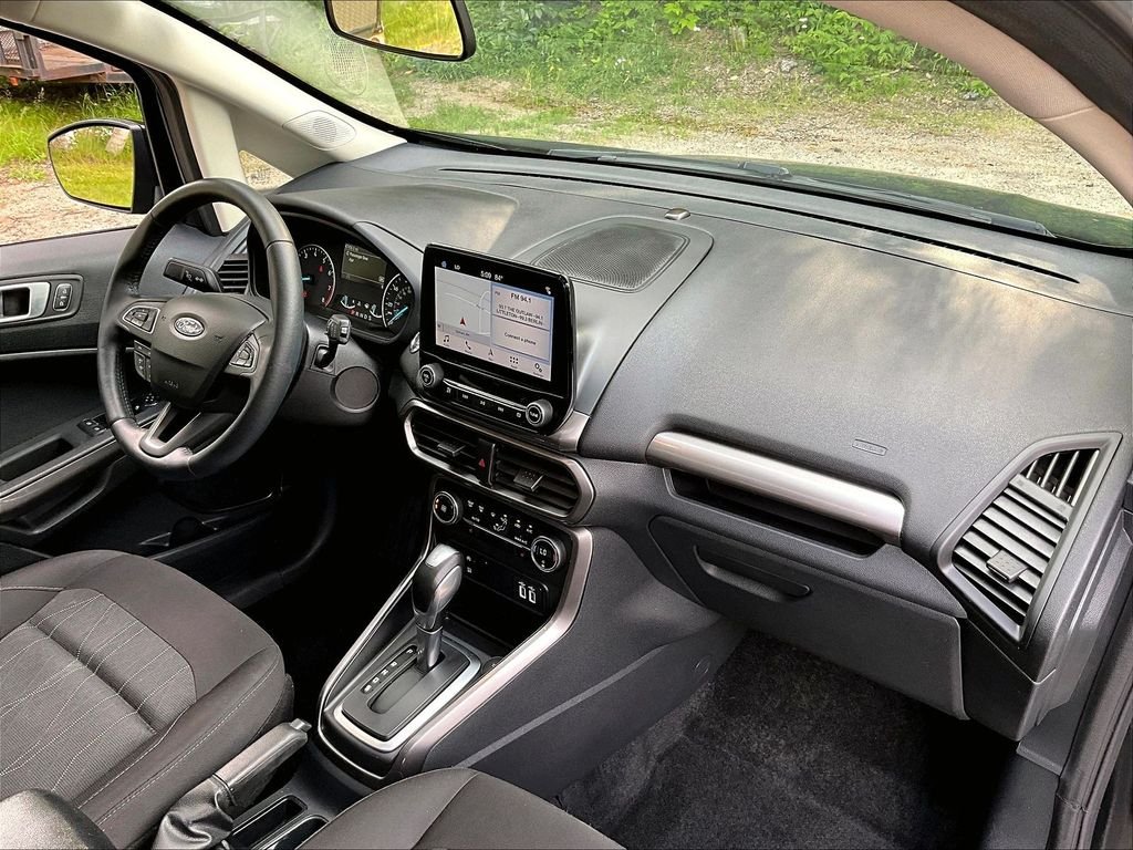 Used 2019 Shadow Black Ford SE image 14