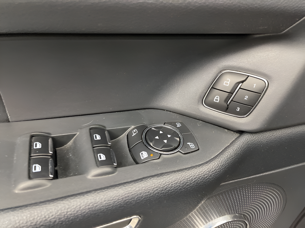 Used 2024 Silver Metallic Ford XLT image 20