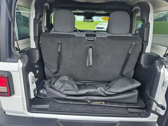 Used 2025 White Jeep Sport S image 23