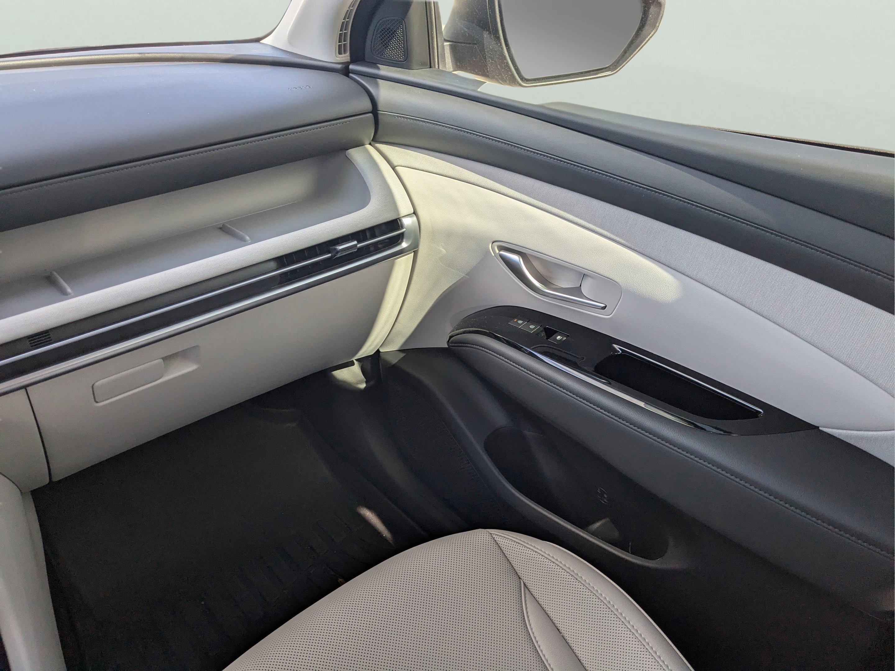 Certified Used 2025 Ultimate Red Hyundai Limited image 16