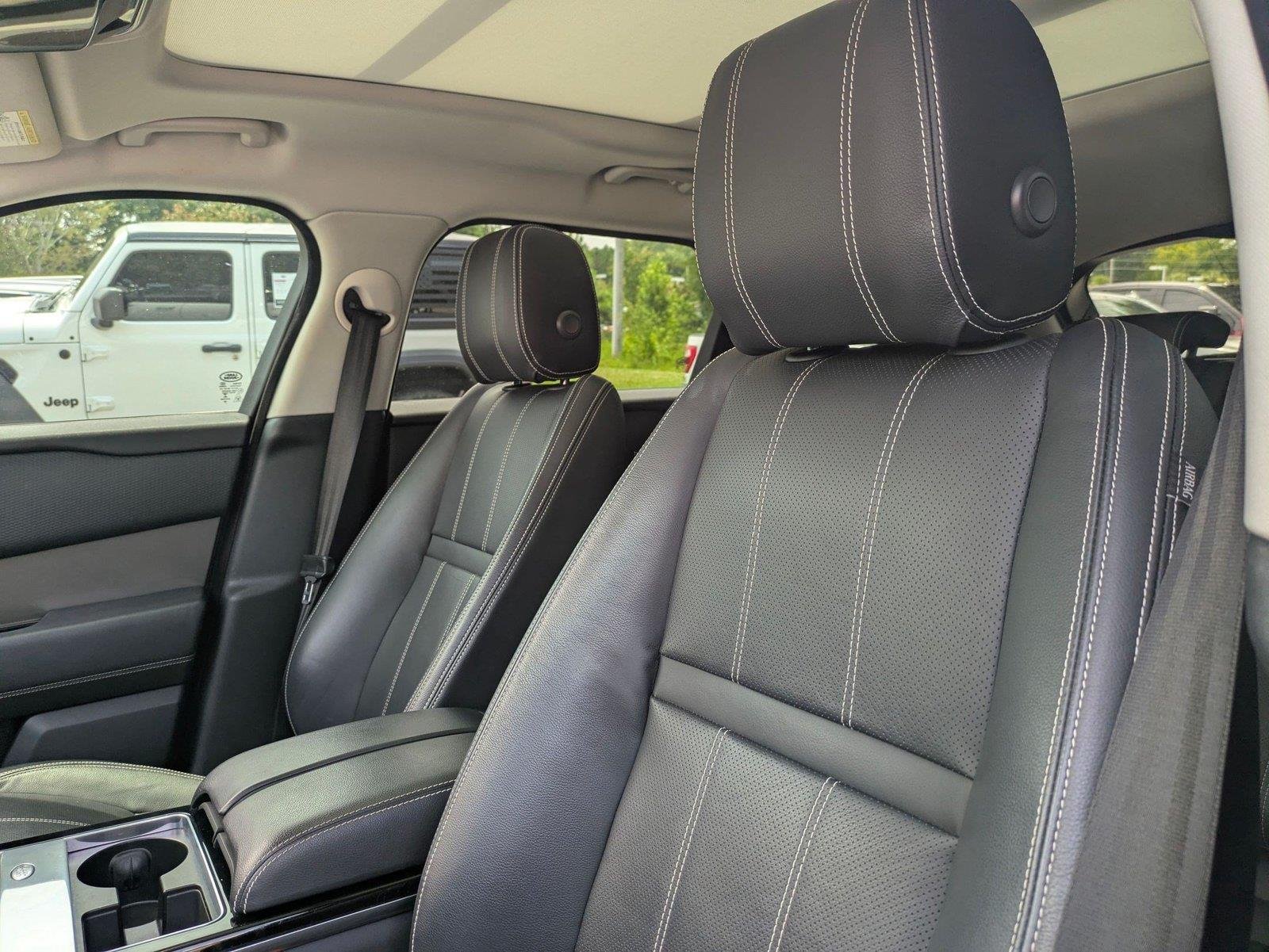 Used 2019 Fuji White Land Rover S image 14