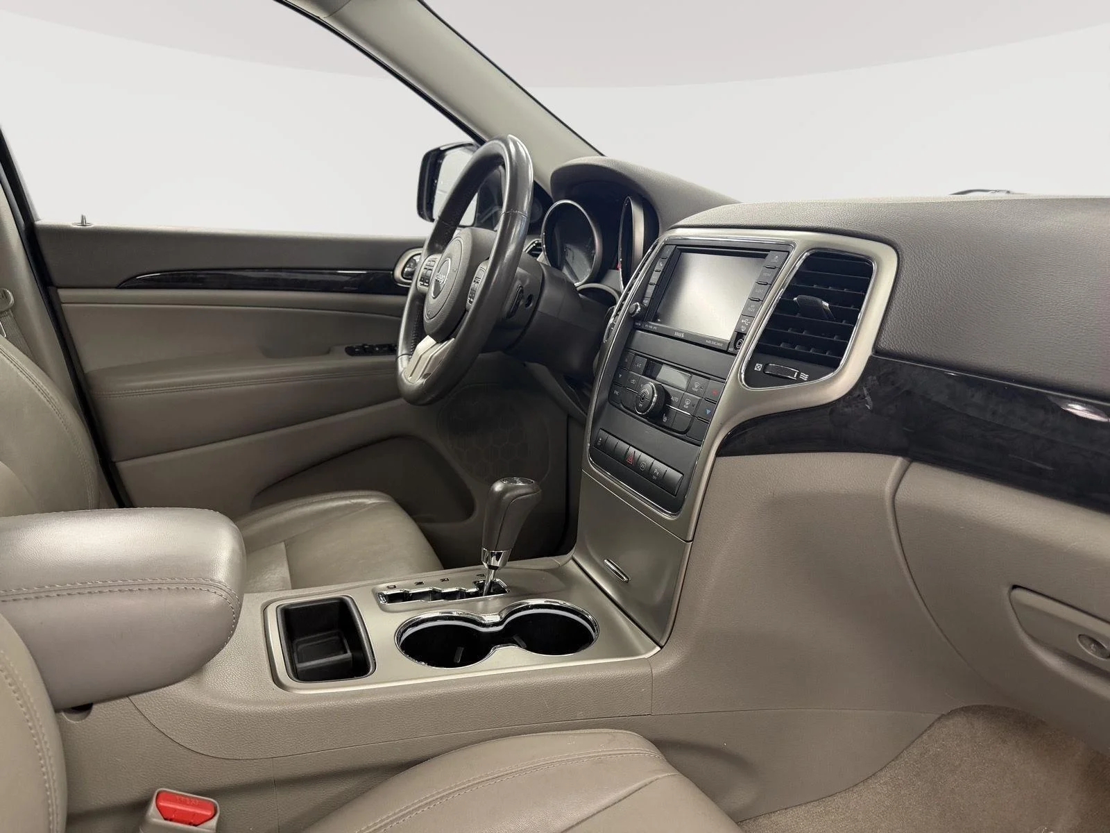 Used 2011 Dark Charcoal Pearl Jeep Laredo image 25
