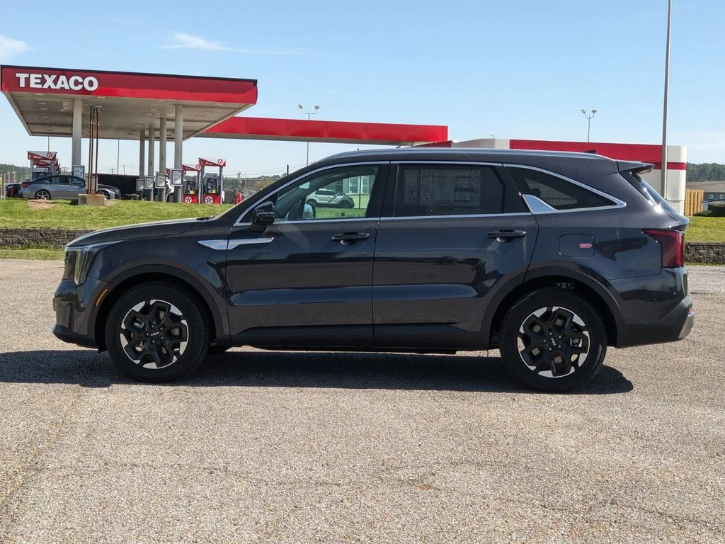 2025 Kia Sorento S - Photo 7