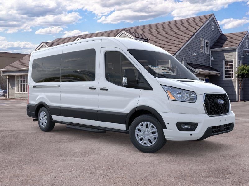 New 2025 Oxford White Ford XLT image 7