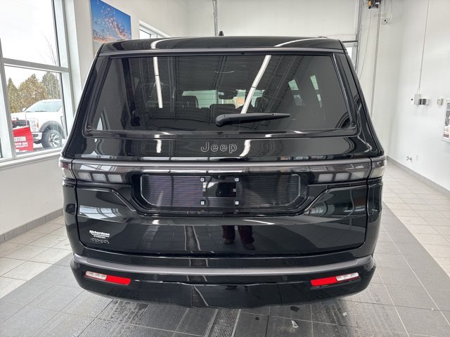 New 2026 High Gloss Black Exterior Paint Jeep Limited Altitude image 4