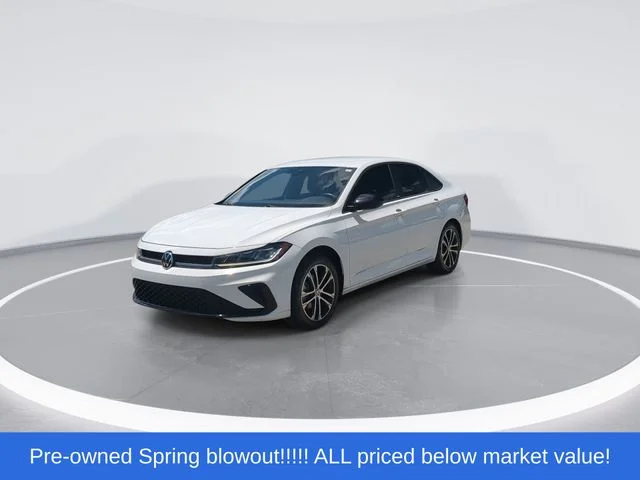 Used 2025 White Volkswagen 1.5T Sport image 4