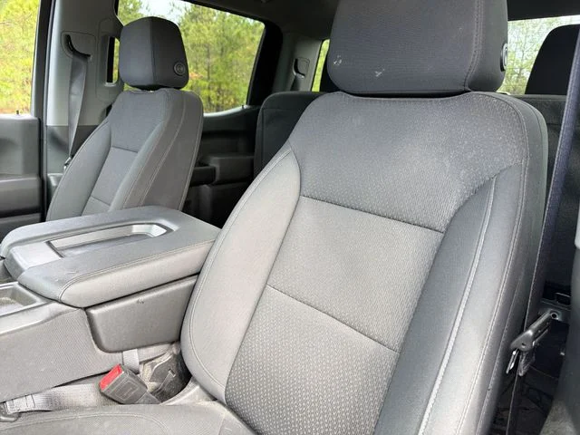 Used 2022 Silver Chevrolet Custom image 14