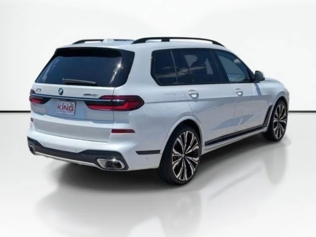 Used 2023 White BMW xDrive40i image 5