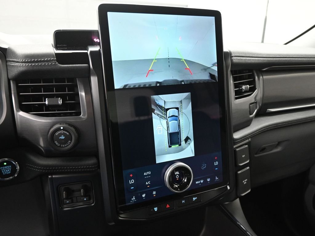 2025 Ford F-150 Lightning Flash - Photo 15