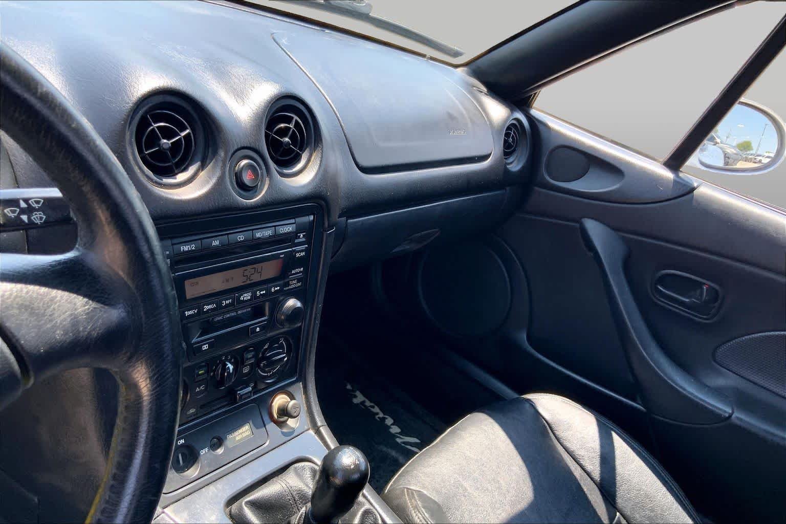 Used 2001 Sunlight Silver Metallic Mazda Base image 5