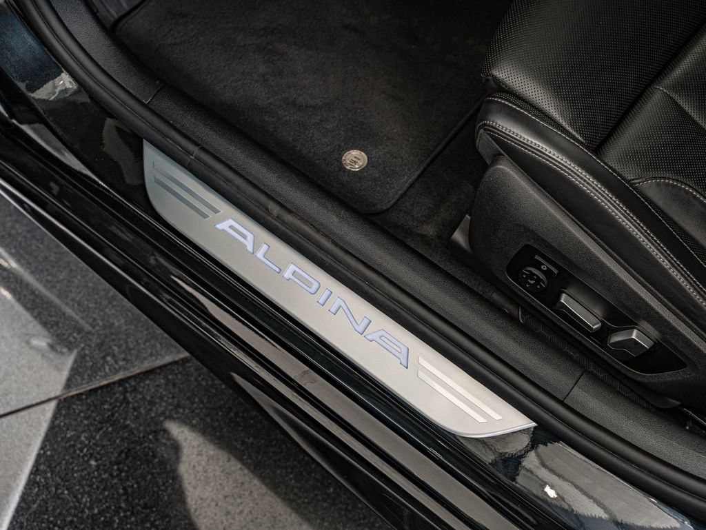 Used 2023 Black Sapphire Metallic BMW ALPINA B8 xDrive image 40