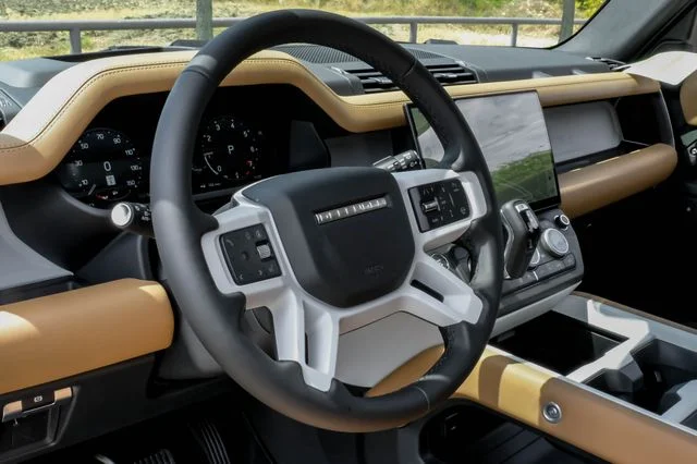 New 2026 Woolstone Green Metallic Land Rover S image 22