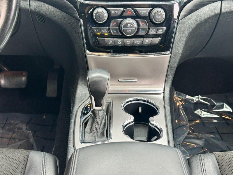 Used 2020 Granite Crystal Metallic Clearcoat Jeep Altitude 4x4 image 21