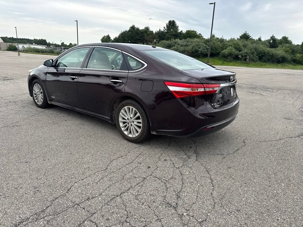Used 2014  Toyota Limited image 13