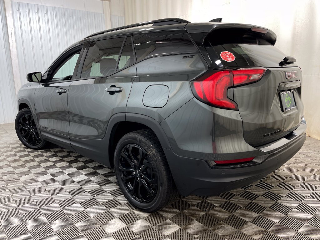 Used 2021 GRAPHITE GRAY METALLIC GMC SLT image 18