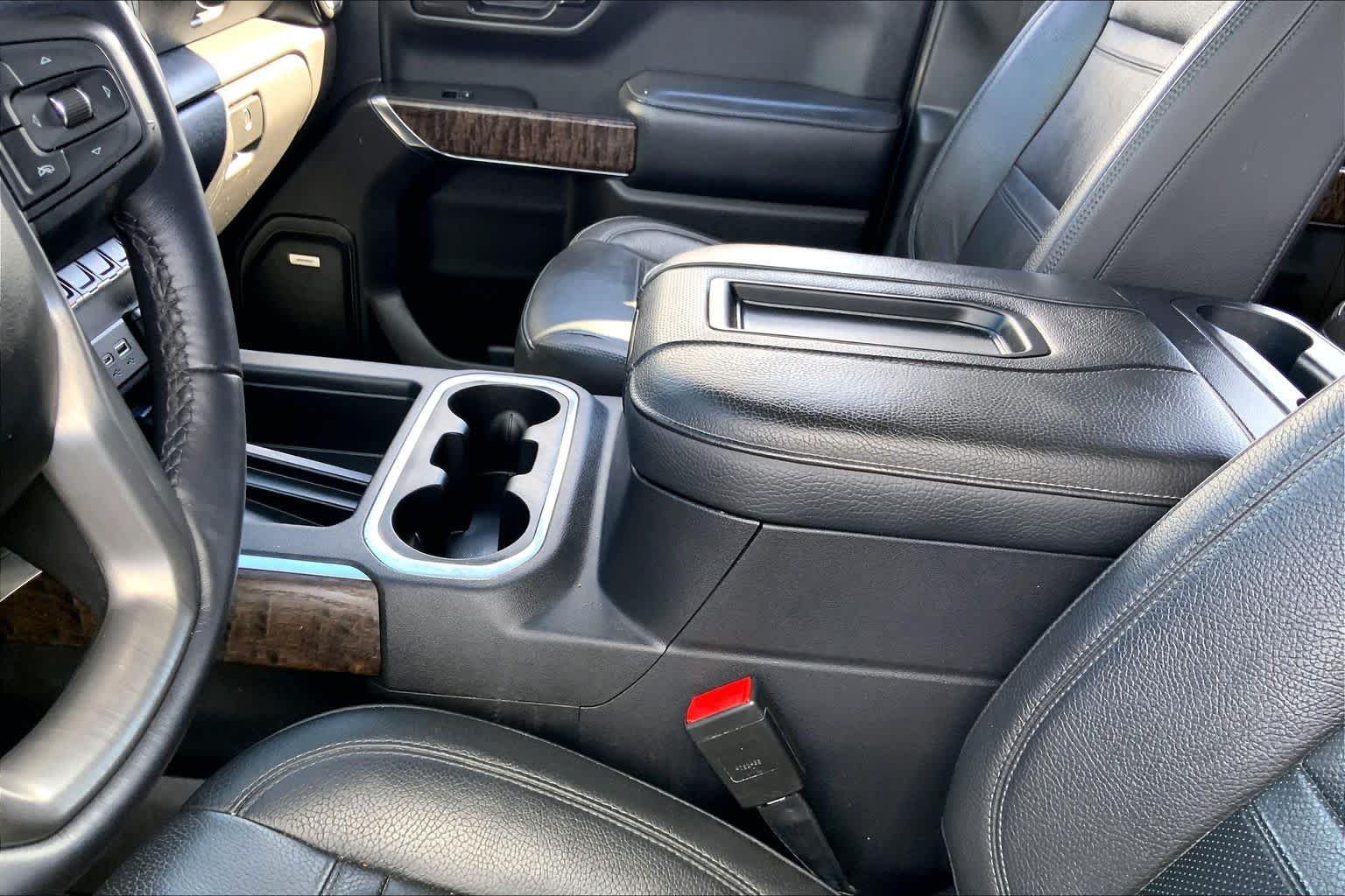 Used 2021 White Frost Tricoat GMC Denali image 14