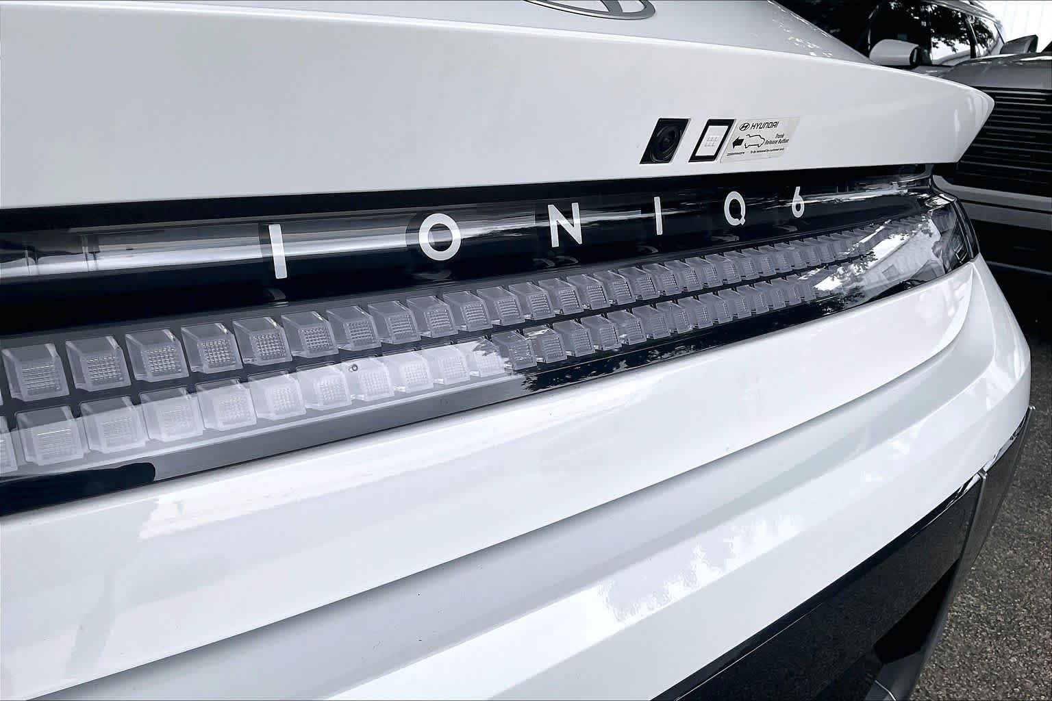 2025 Hyundai IONIQ 6 SEL - Photo 9