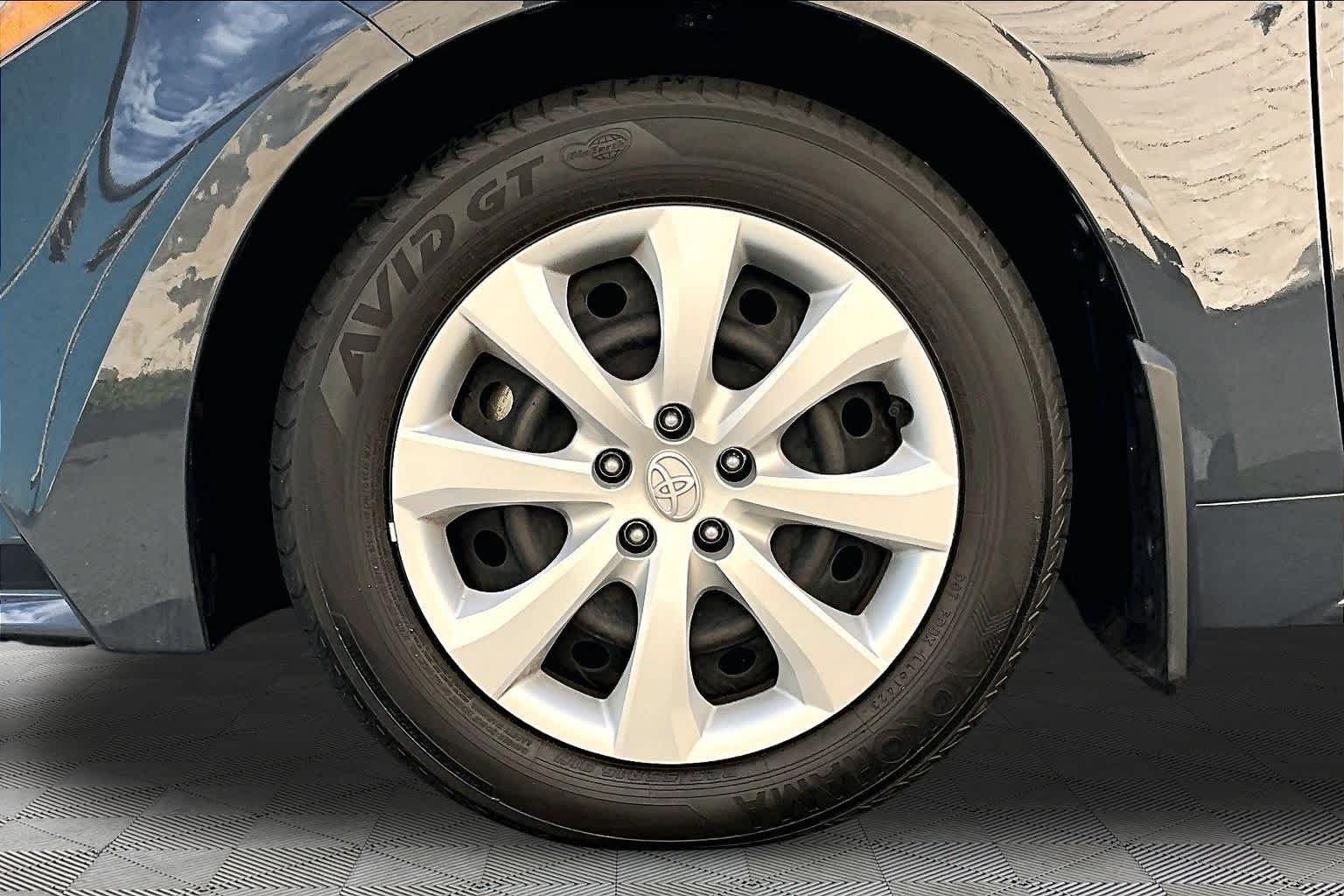 Used 2023 Underground Toyota LE image 11
