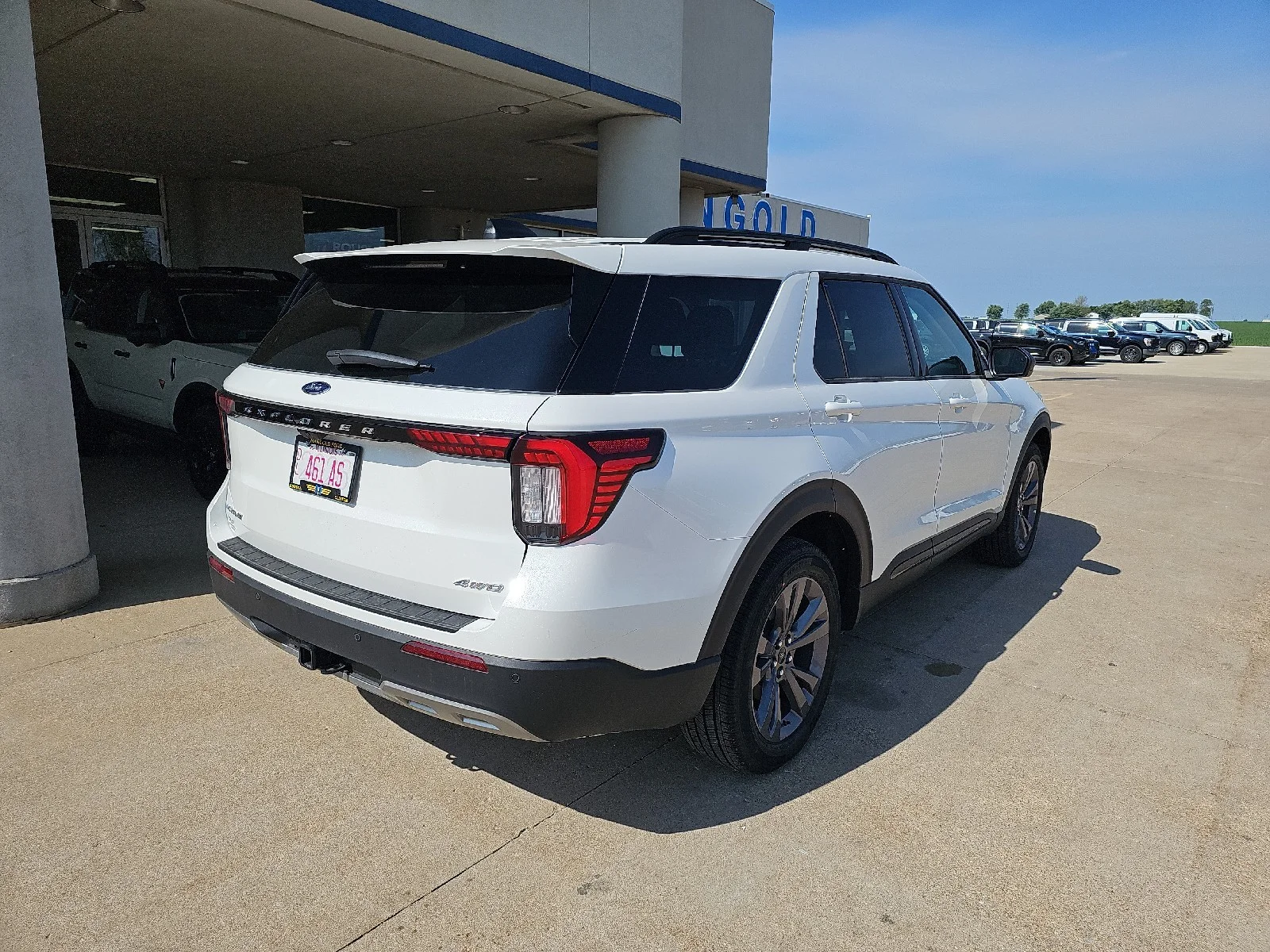 New 2026 Star White Metallic Tri-Coat Ford Active image 9