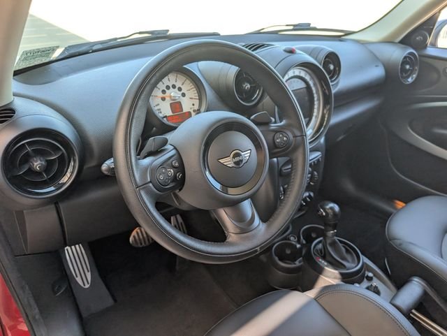 Used 2014 Red MINI Paceman image 9