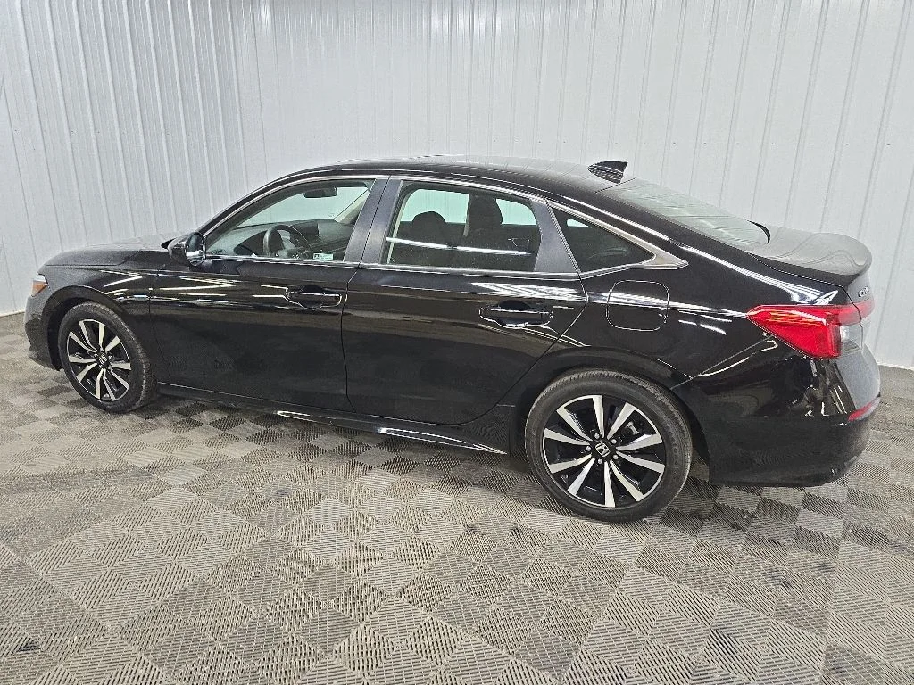 Used 2023 Black Honda EX image 4