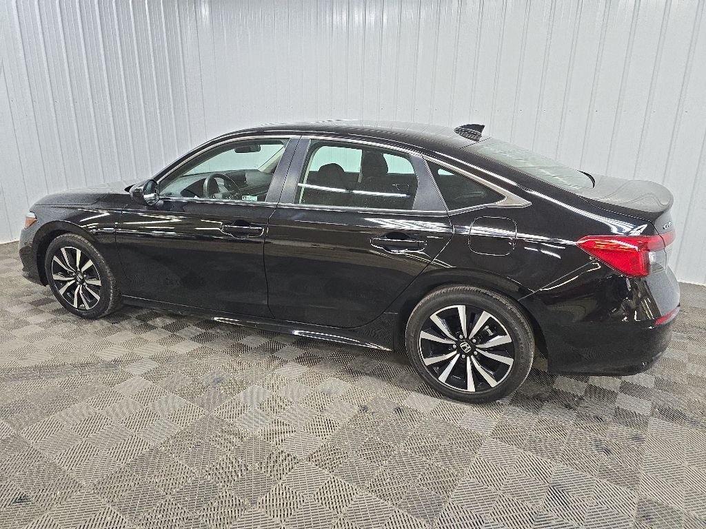 Used 2023 Black Honda EX image 4