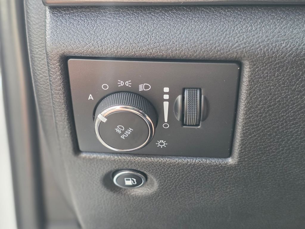 2019 Jeep Grand Cherokee Altitude - Photo 38