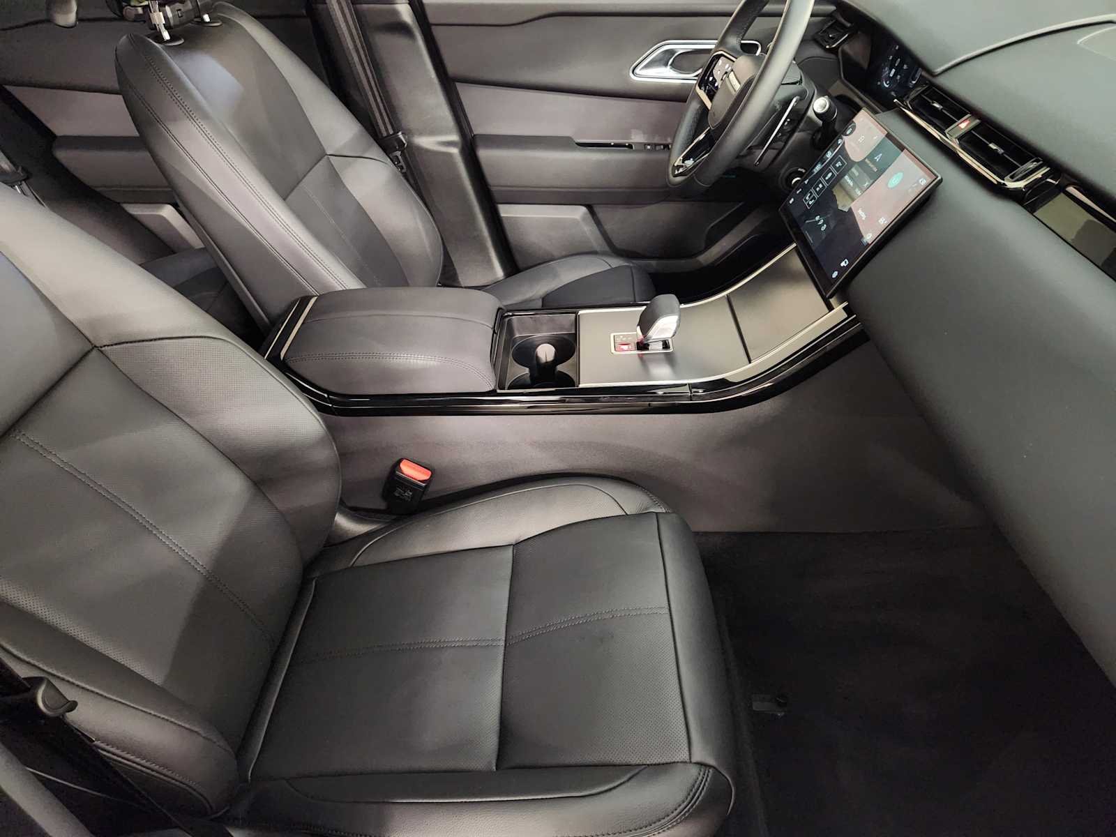 Used 2026 Santorini Black Metallic Land Rover S image 3