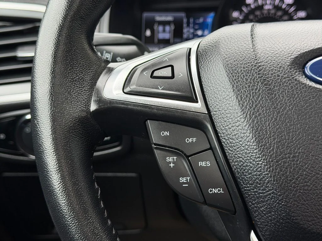 Used 2024 Black Ford SEL image 17