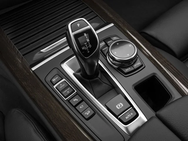Used 2017 Brown Metallic BMW xDrive50i image 11