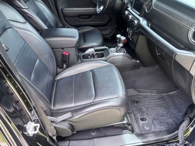 Used 2020 Black Jeep Unlimited Sahara image 17