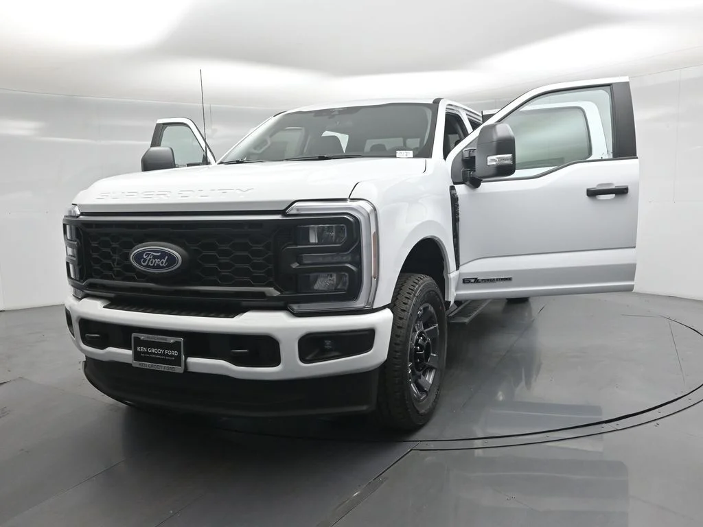 New 2026 Oxford White Ford XL image 25
