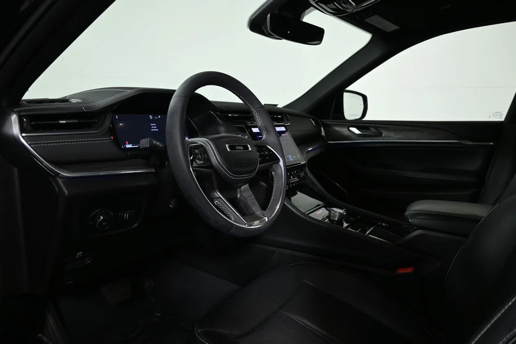 2023 Jeep Grand Cherokee Overland - Photo 14
