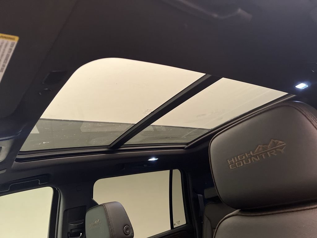 2024 Chevrolet Suburban High Country - Photo 22