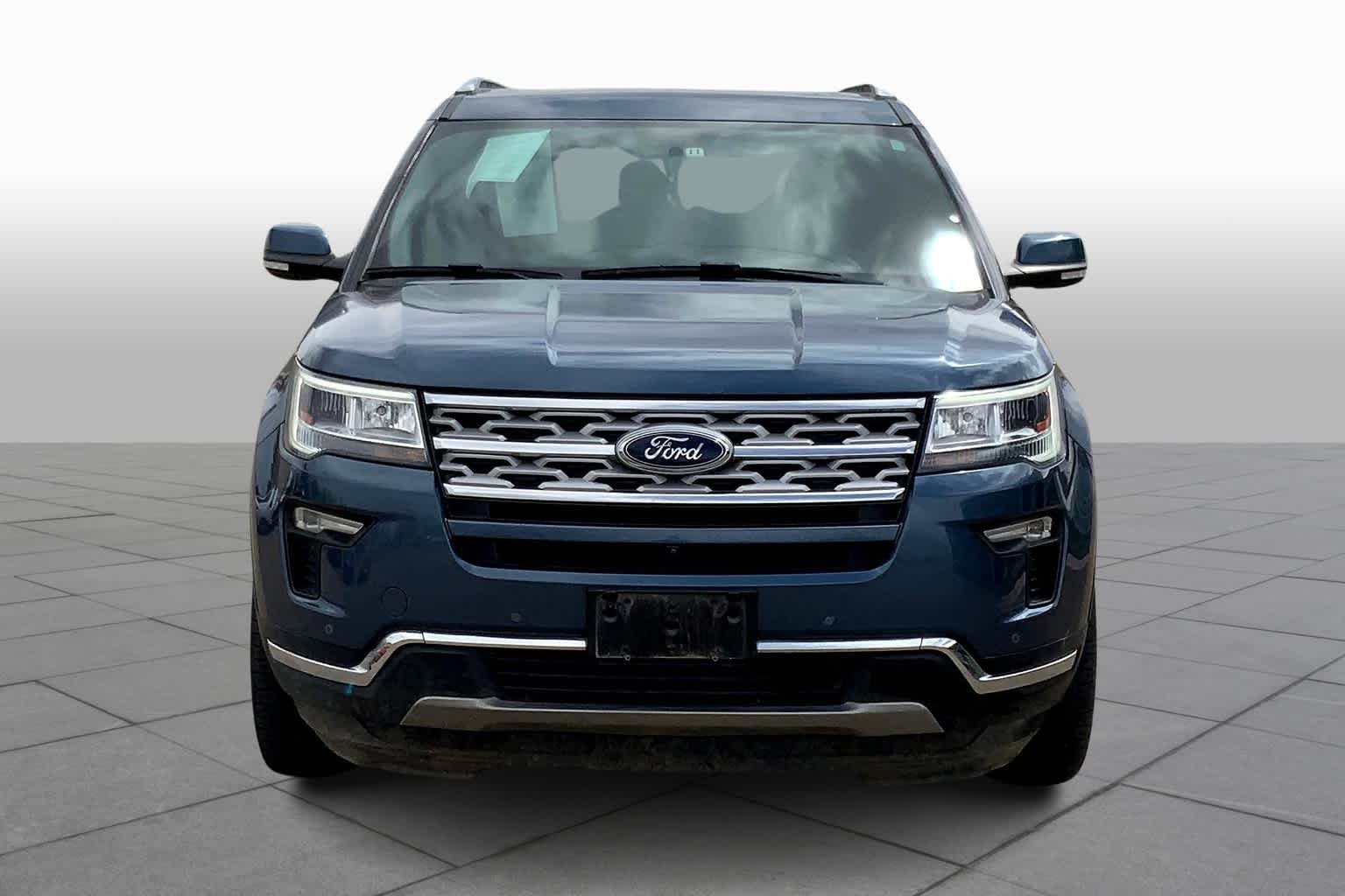 Used 2018 Blue Metallic Ford Limited image 4